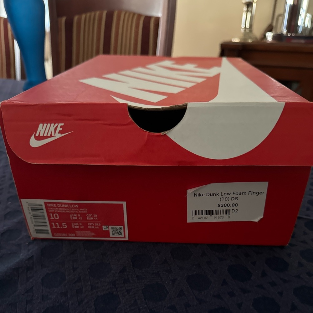 Size 10 - Nike Dunk Low Foam Finger 2022 - Picture 6 of 8